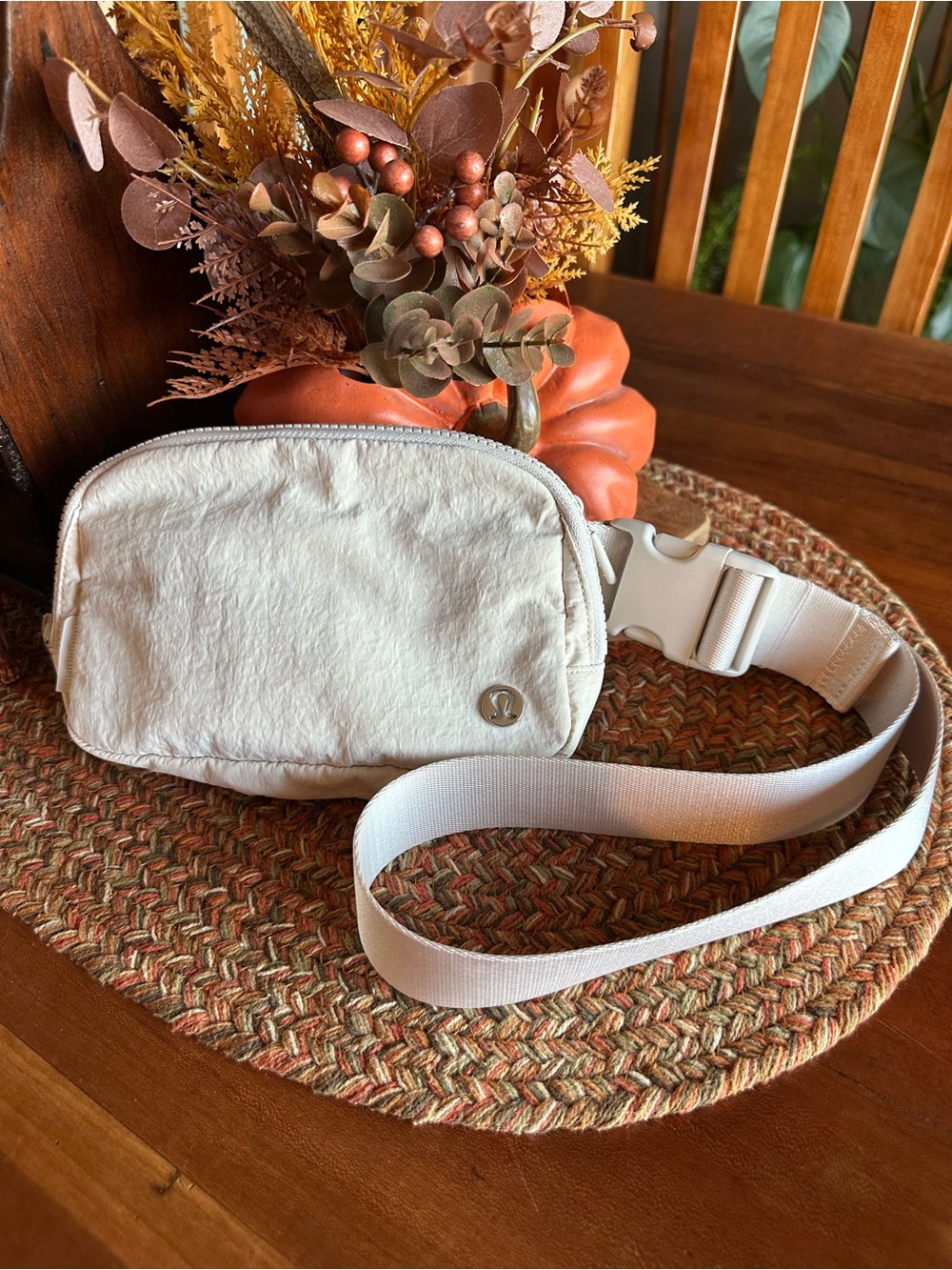 lululemon athletica Cream Everywhere Belt Bag